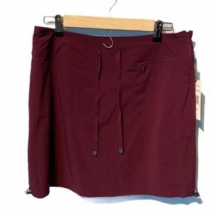 GreenTea Women's Skort in Deep Maroon